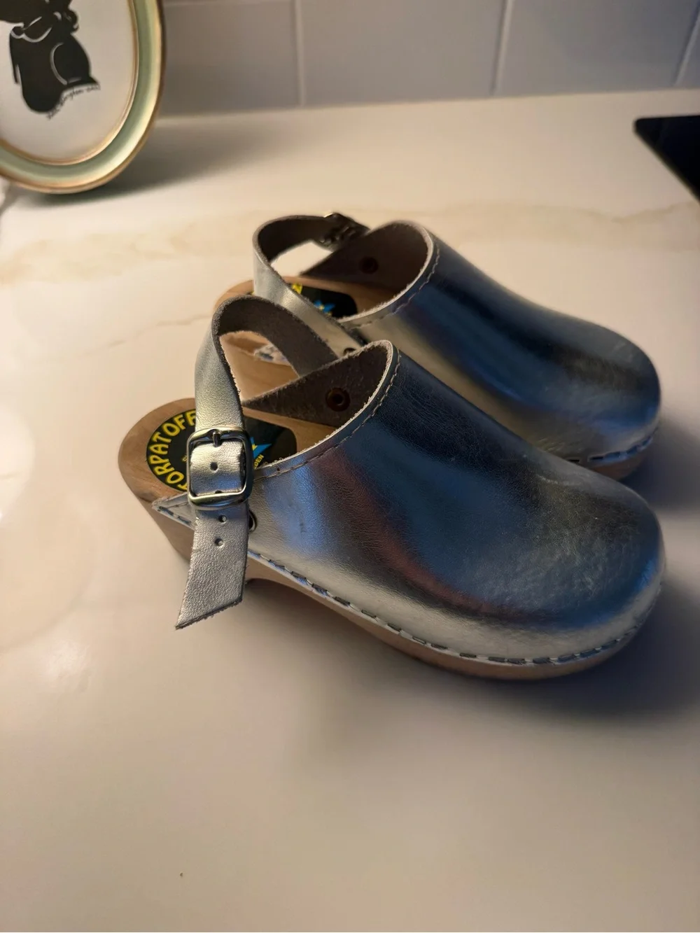 Torpatoffrln Metallic Silver Clogs with Adjustable Back Strap Sz 30